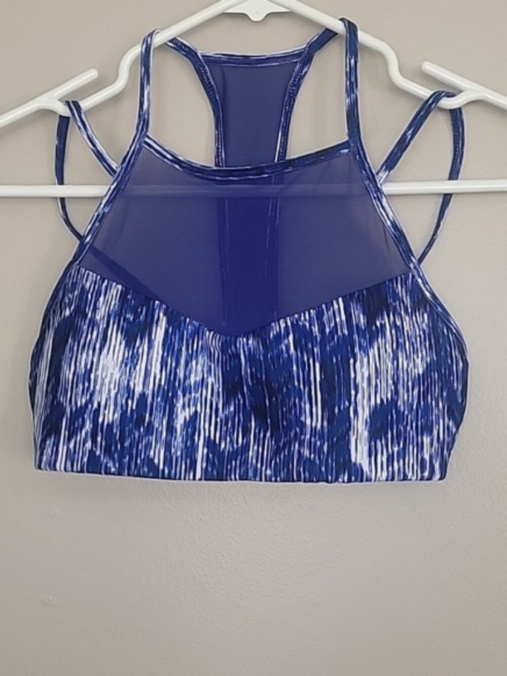 GAP Fit Blue And White Padded Sports Bra Size XS